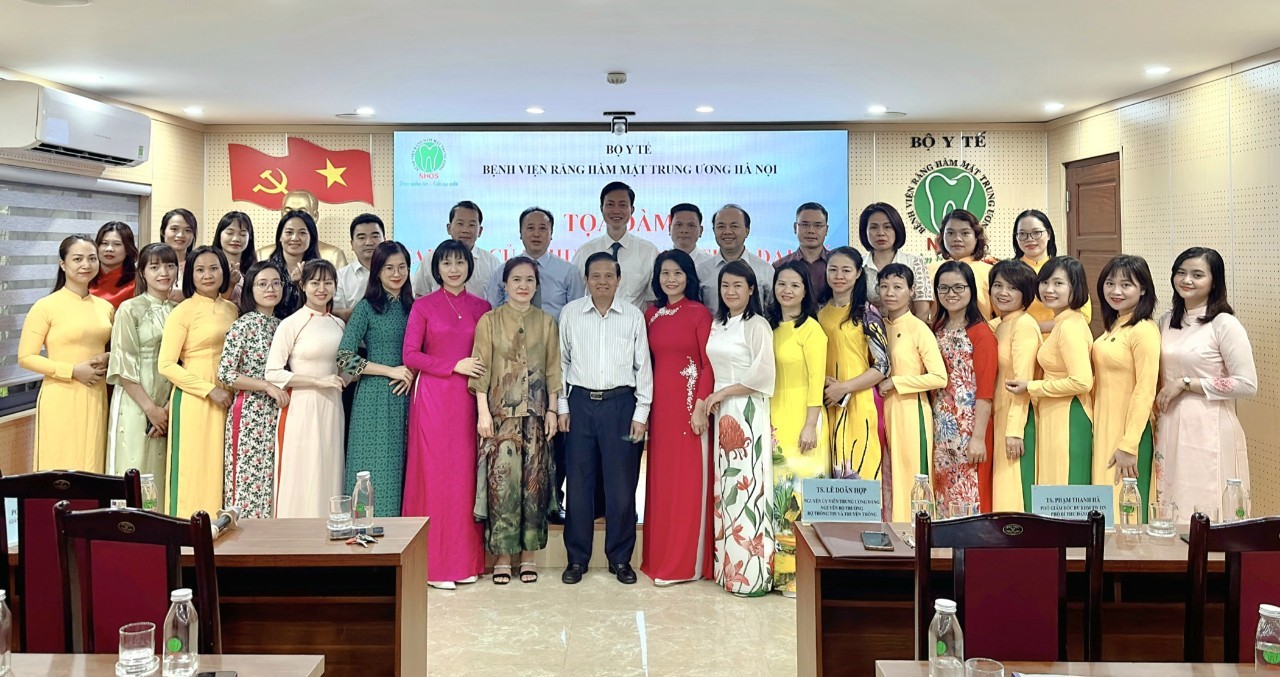 BỆNH VIỆN RĂNG HÀM MẶT TRUNG ƯƠNG HÀ NỘI TỔ CHỨC TỌA ĐÀM NHÂN KỈ NIỆM 93 NĂM NGÀY THÀNH LẬP HỘI LIÊN HIỆP PHỤ NỮ VIỆT NAM