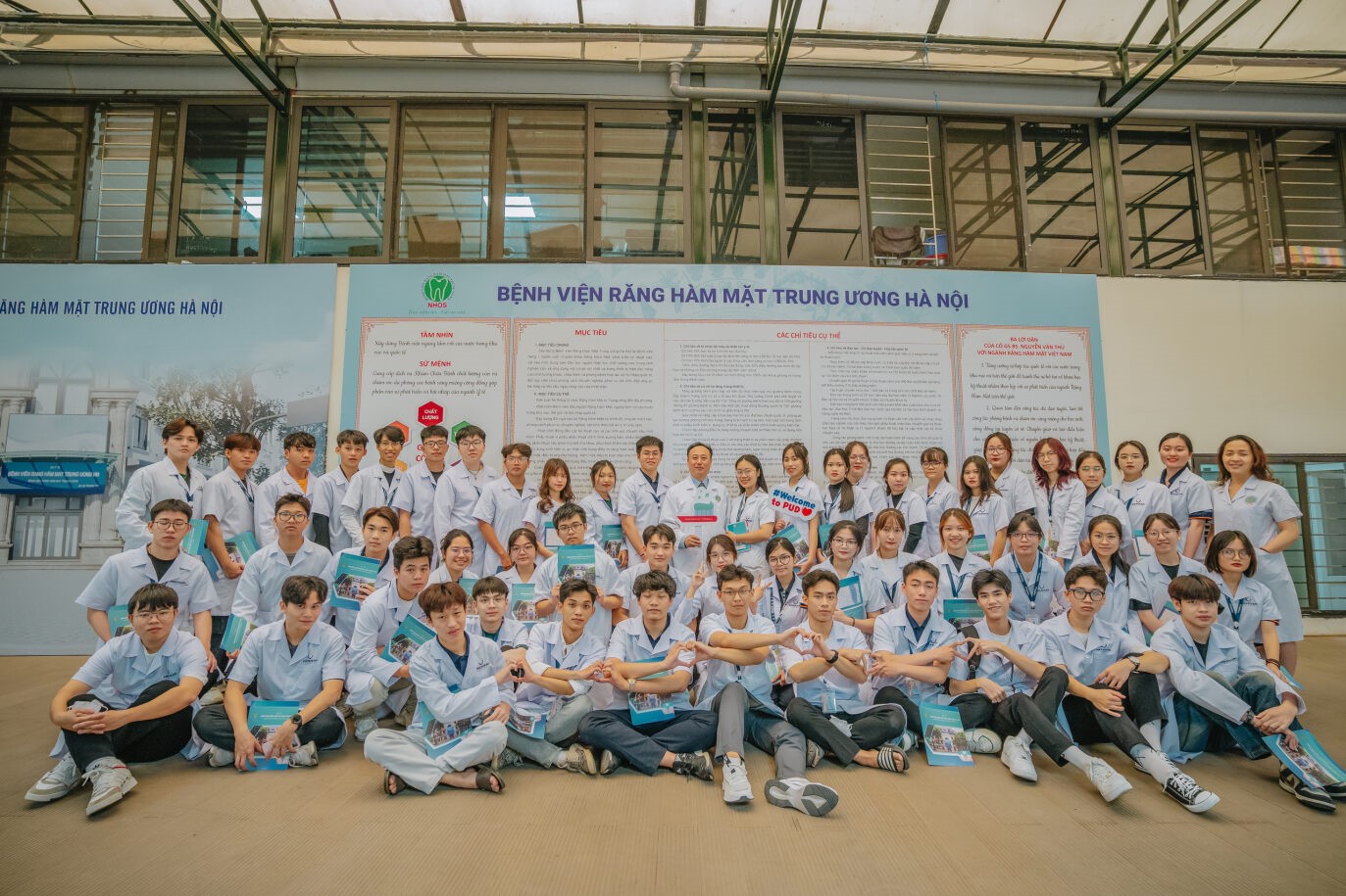SINH VIÊN TRƯỜNG ĐẠI HỌC PHENIKAA THĂM QUAN, HỌC TẬP TẠI BỆNH VIỆN RĂNG HÀM MẶT TRUNG ƯƠNG HÀ NỘI