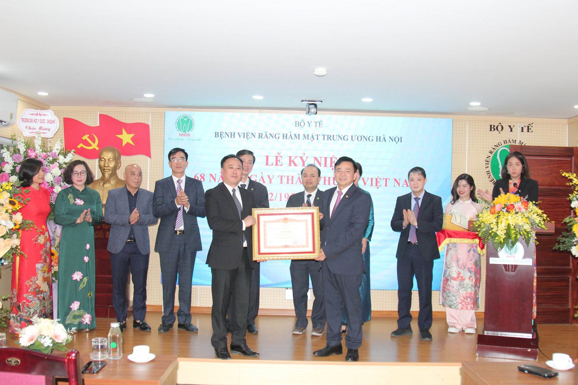 Ngày Thầy thuốc ở bệnh viện ứng dụng thành công nhiều kỹ thuật cao chuyên khoa răng hàm mặt