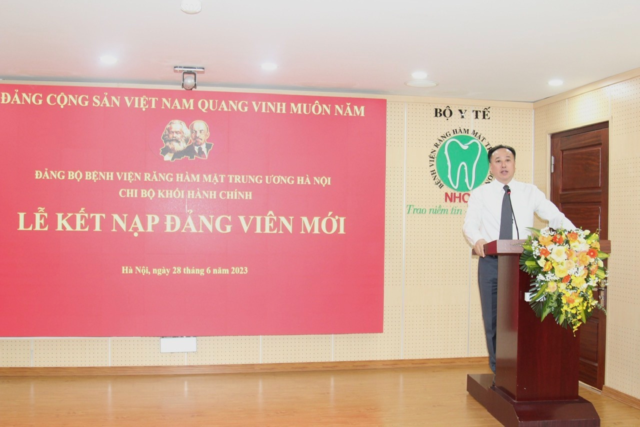 Đồng chí Bí thư Đảng uỷ phát biểu chỉ đạo tại Hội nghị