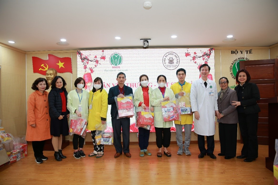 Trao quà Tết cho bệnh nhân nội trú tại Viện Răng Hàm Mặt Trung ương Hà Nội nhân dịp xuân Quý Mão