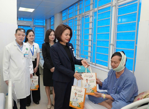 PHÁT HUY VAI TRÒ CÔNG TÁC XÃ HỘI BỆNH VIỆN: HƯỚNG TỚI CHĂM SÓC TOÀN DIỆN, LẤY NGƯỜI BỆNH LÀM TRUNG TÂM