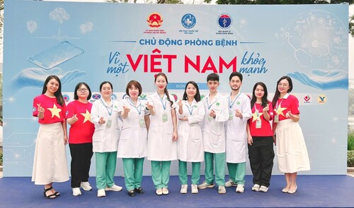 BỆNH VIỆN RĂNG HÀM MẶT TRUNG ƯƠNG HÀ NỘI HƯỞNG ỨNG NGÀY SỨC KHỎE TOÀN DÂN LẦN THỨ NHẤT: LAN TỎA THÔNG ĐIỆP “CHỦ ĐỘNG PHÒNG BỆNH – VÌ MỘT VIỆT NAM KHỎE MẠNH”